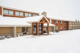 AmericInn by Wyndham Hutchinson