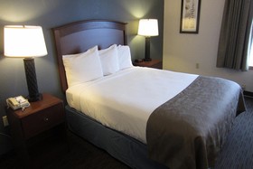 AmericInn by Wyndham Hutchinson