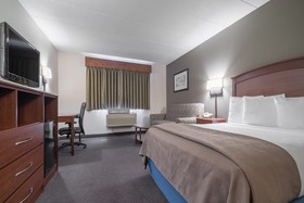 AmericInn by Wyndham Hutchinson