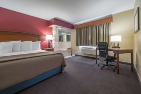 AmericInn by Wyndham Hutchinson