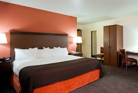 Riverfront Hotel