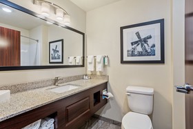 Cobblestone Hotel & Suites International Falls
