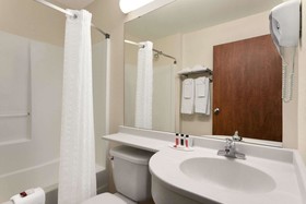 Microtel Inn & Suites by Wyndham Inver Grove Heights/Minne