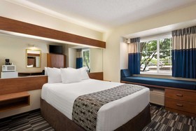 Microtel Inn & Suites by Wyndham Inver Grove Heights/Minne