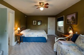 Waller House Inn