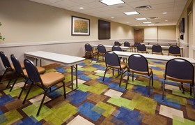 Holiday Inn Express Hotel & Suites Mankato East