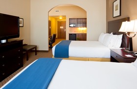 Holiday Inn Express Hotel & Suites Mankato East
