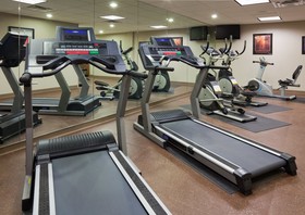 Holiday Inn Express Hotel & Suites Mankato East