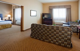 Holiday Inn Express Hotel & Suites Mankato East