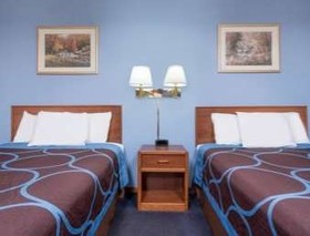 Super 8 by Wyndham Mankato