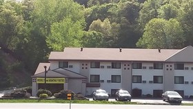 Super 8 by Wyndham Mankato