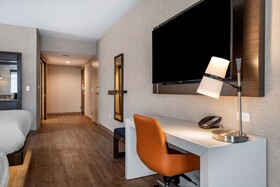 Cambria Hotel Minneapolis Downtown