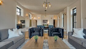 Downtown Rockstar Residence