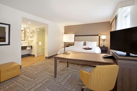 Hampton Inn & Suites - Minneapolis