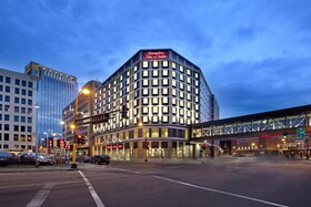 Hampton Inn & Suites - Minneapolis