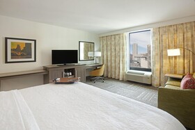 Hampton Inn & Suites - Minneapolis