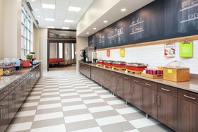 Hampton Inn & Suites - Minneapolis