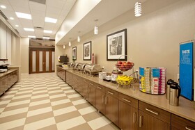 Hampton Inn & Suites - Minneapolis