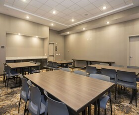 Hampton Inn & Suites Minneapolis University Area