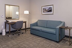 Hampton Inn & Suites Minneapolis University Area
