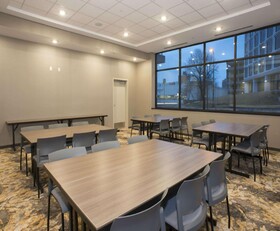 Hampton Inn & Suites Minneapolis University Area