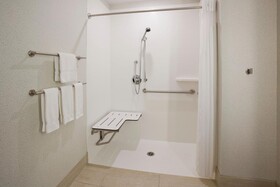 Holiday Inn Express & Suites (Golden Valley)