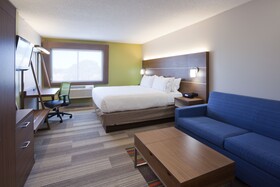 Holiday Inn Express & Suites (Golden Valley)