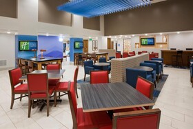 Holiday Inn Express & Suites (Golden Valley)