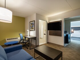 Holiday Inn Express Minneapolis West - Plymouth