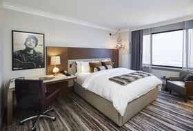 The Lofton Hotel Minneapolis, Tapestry Collection by Hilton