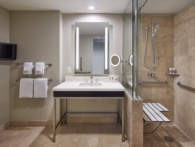 The Lofton Hotel Minneapolis, Tapestry Collection by Hilton