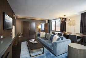The Lofton Hotel Minneapolis, Tapestry Collection by Hilton