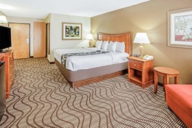 La Quinta Inn & Suites by Wyndham Minneapolis-Minnetonka