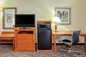 La Quinta Inn & Suites by Wyndham Minneapolis-Minnetonka