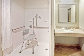La Quinta Inn & Suites by Wyndham Minneapolis-Minnetonka