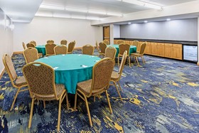 La Quinta Inn & Suites by Wyndham Minneapolis-Minnetonka