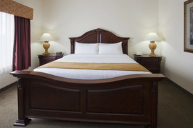 Crossings by GrandStay Inn & Suites Montevideo