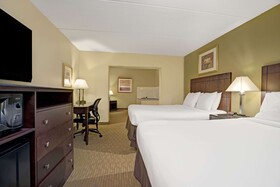Super 8 by Wyndham Monticello