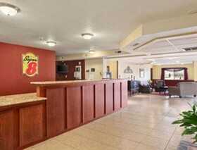 Super 8 by Wyndham Monticello