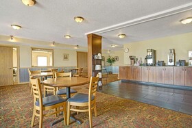 Super 8 by Wyndham Monticello