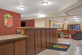 Super 8 by Wyndham Monticello