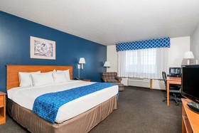 Travelodge & Suites by Wyndham Fargo/Moorhead