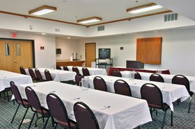 Travelodge & Suites by Wyndham Fargo/Moorhead