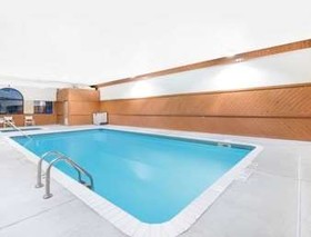 Wrangler Hotel Morris