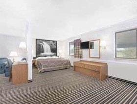 Wrangler Hotel Morris