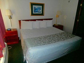 Asteria Inn & Suites - Northfield