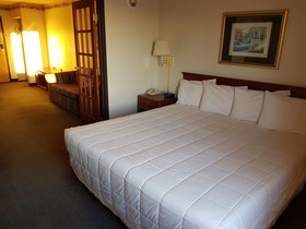 Asteria Inn & Suites - Northfield