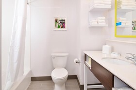 Hampton Inn & Suites Saint Paul Oakdale Woodbury by Hilton