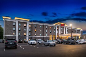 Hampton Inn & Suites Saint Paul Oakdale Woodbury by Hilton