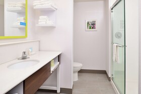 Hampton Inn & Suites Saint Paul Oakdale Woodbury by Hilton